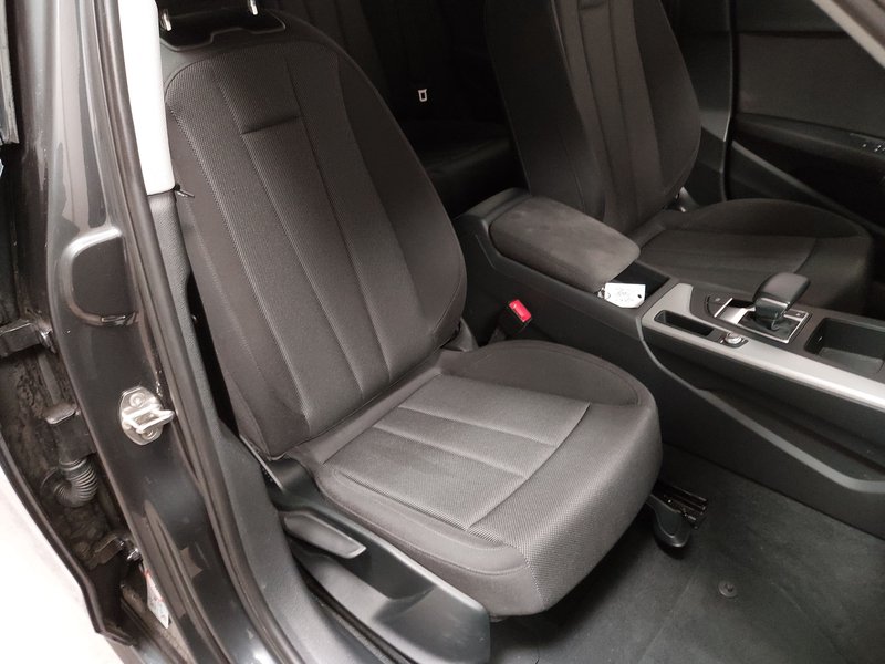 Audi A4 Avant 40 TFSI advanced automatik • LED — 10