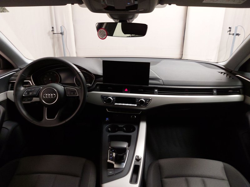 Audi A4 Avant 40 TFSI advanced automatik • LED — 16