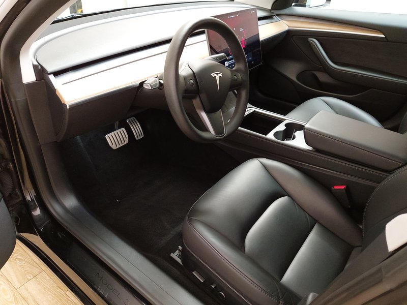 Tesla Model 3 Performance AWD • ACC • Full LED — 6