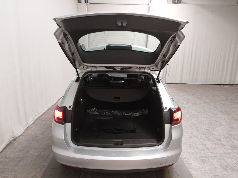 Opel Astra ST 1.2 Turbo Elegance • Full LED • digitalni instrumenti — 17
