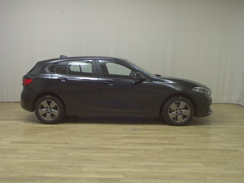BMW 118d automatik Advantage • ACC • Full LED