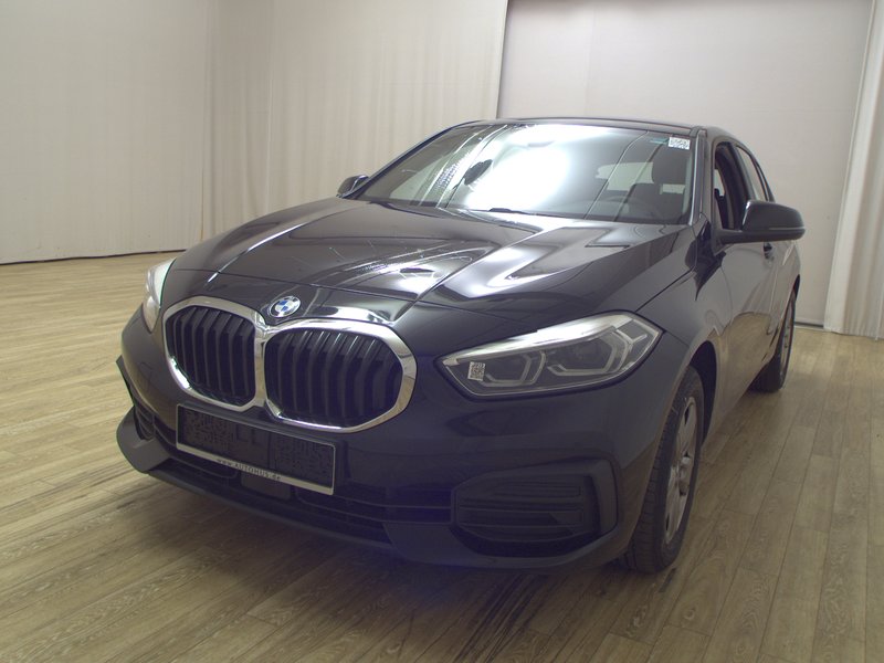 BMW 118d automatik Advantage • ACC • Full LED — 2