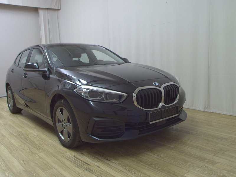 BMW 118d automatik Advantage • ACC • Full LED — 3