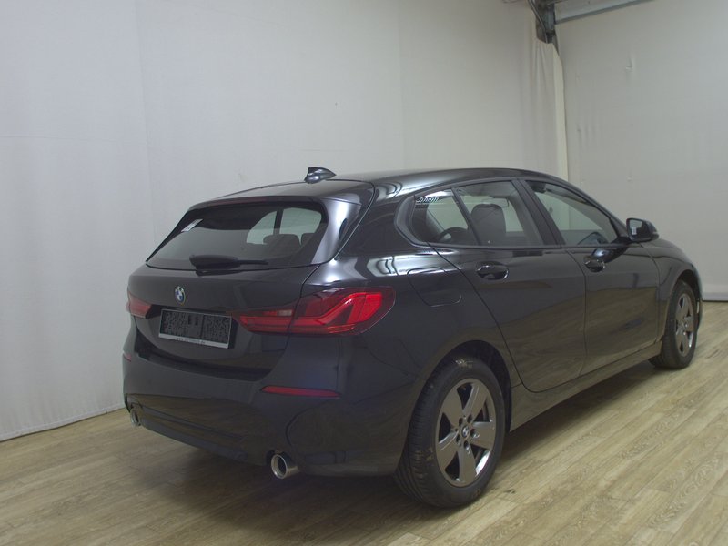 BMW 118d automatik Advantage • ACC • Full LED — 4