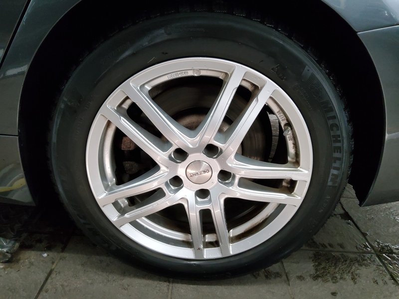 BMW 330i Touring Advantage automatik • ACC • LED — 10