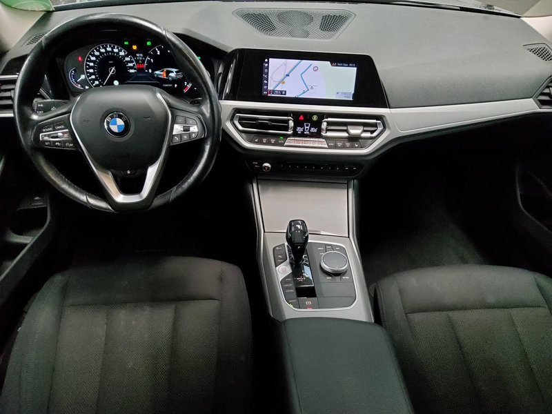 BMW 330i Touring Advantage automatik • ACC • LED — 5