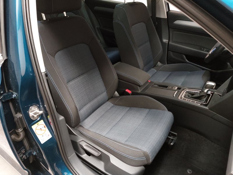Volkswagen Passat Variant GTE 1.4 TSI automatik • panorama • ACC — 10