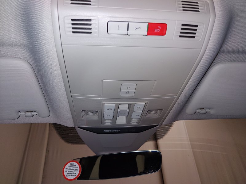 Volkswagen Passat Variant GTE 1.4 TSI automatik • panorama • ACC — 13