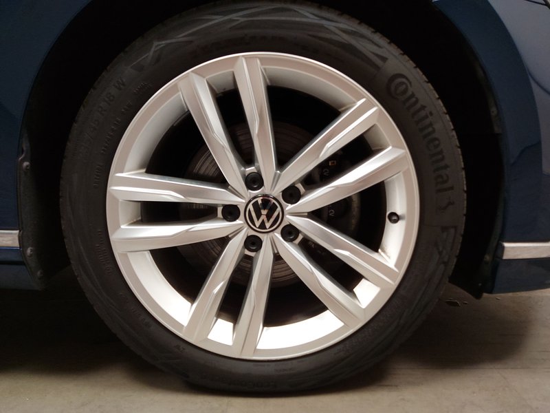 Volkswagen Passat Variant GTE 1.4 TSI automatik • panorama • ACC — 8