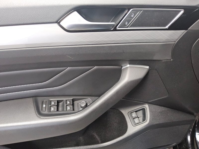 Volkswagen Passat Variant GTE 1.4 TSI automatik • digitalni instrumenti • ACC — 10