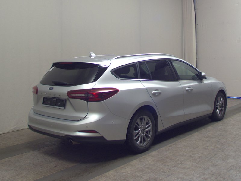Ford Focus Turnier 1.5 EcoBlue automatik Titanium X • bežično punjenje • LED — 4