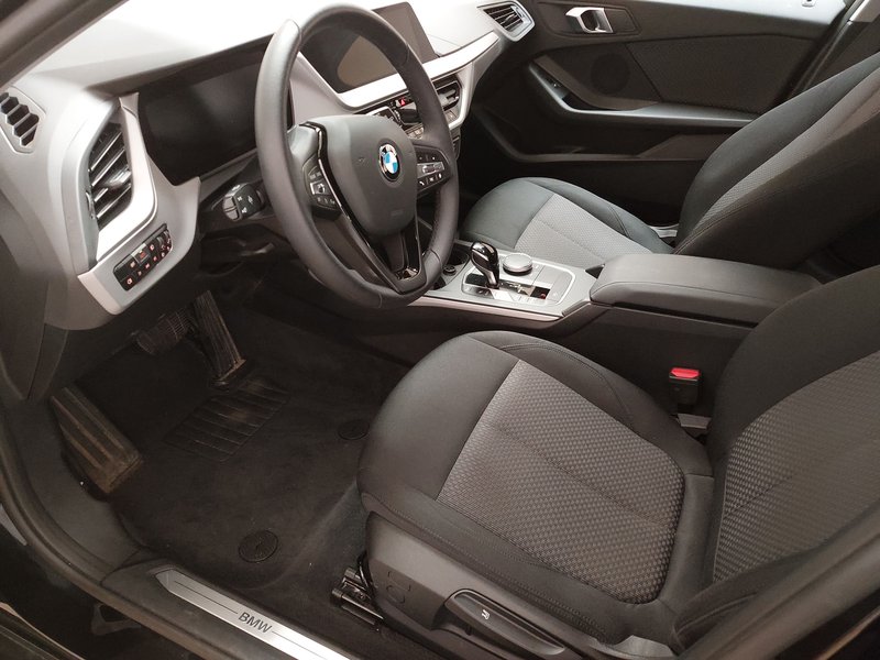BMW 120d automatik Advantage • ACC • LED — 6