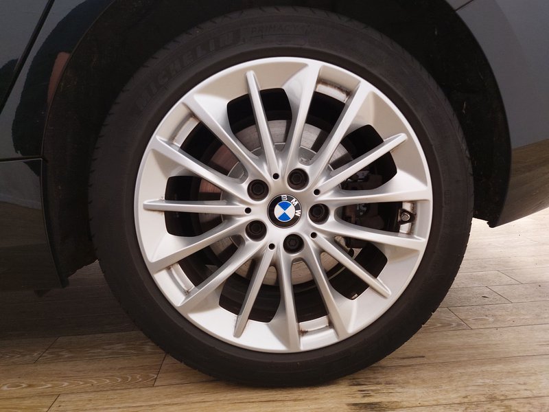 BMW 120d automatik Advantage • ACC • LED — 8
