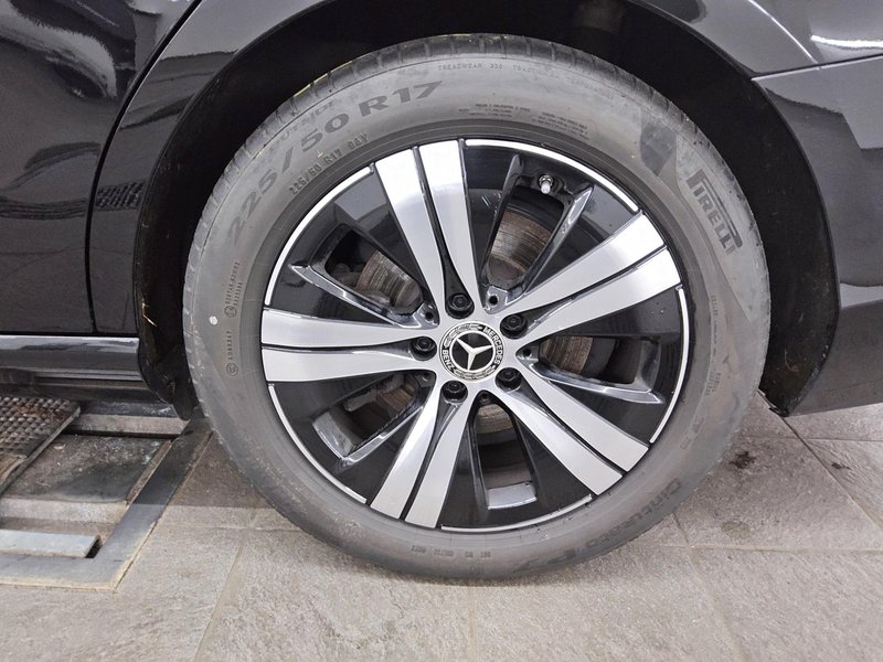 Mercedes-Benz C 200 d karavan automatik Avantgarde • LED • digitalni instrumenti — 11