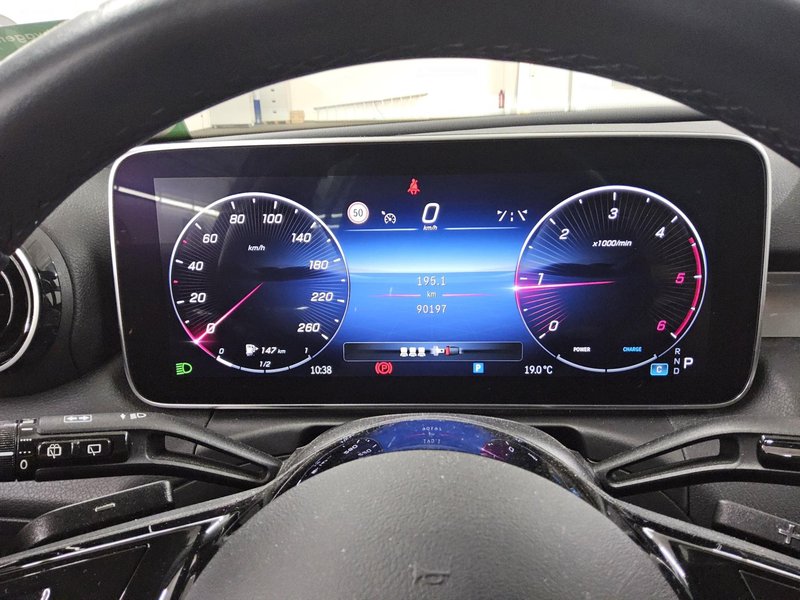 Mercedes-Benz C 200 d karavan automatik Avantgarde • LED • digitalni instrumenti — 8