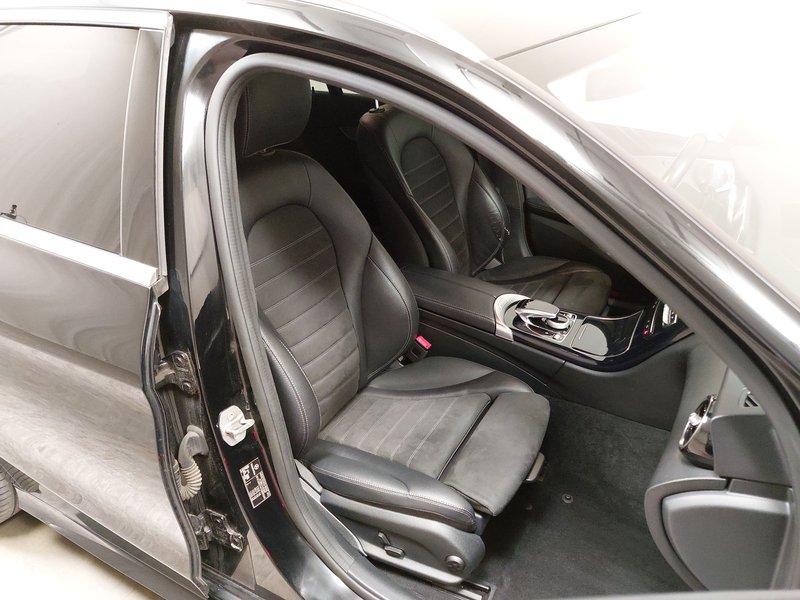 Mercedes-Benz C 220 d karavan automatik AMG-Line • ACC • LED — 10