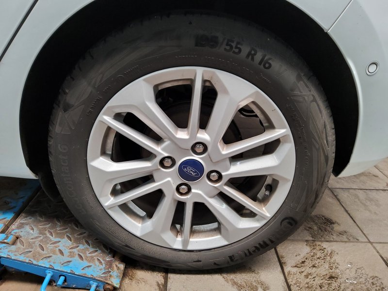 Ford Fiesta 1.0 EcoBoost Titanium • ACC • LED — 10