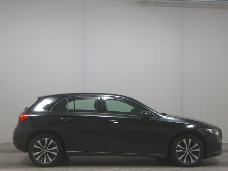 Mercedes-Benz A 250 e automatik • ACC