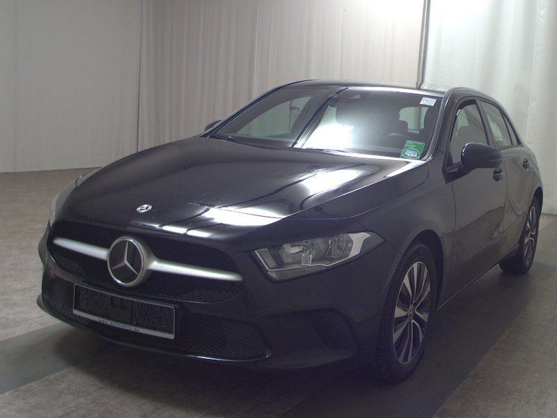 Mercedes-Benz A 250 e automatik • ACC — 2