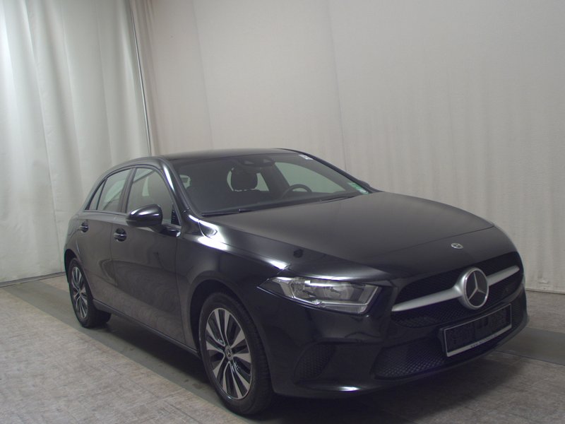 Mercedes-Benz A 250 e automatik • ACC — 3