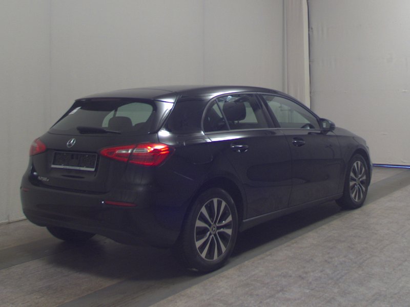 Mercedes-Benz A 250 e automatik • ACC — 4