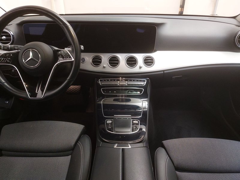Mercedes-Benz E 300 de karavan automatik Avantgarde • 360° kamera • ACC — 18