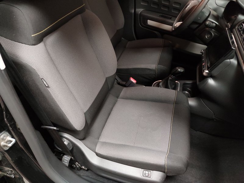 Citroën C3 1.2 PureTech Style • Full LED — 12
