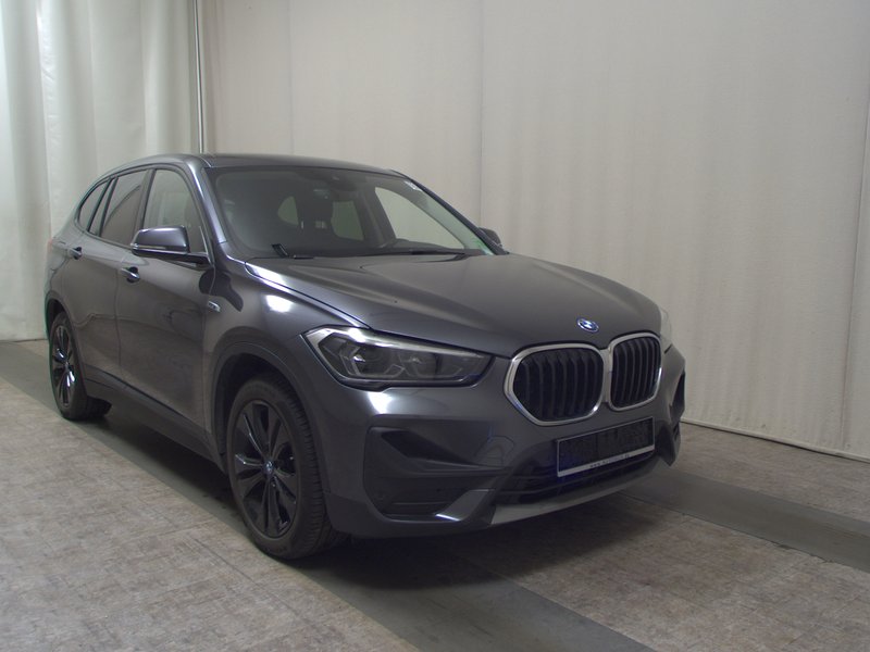 BMW X1 xDrive25e automatik Advantage • Full LED • AHK — 3