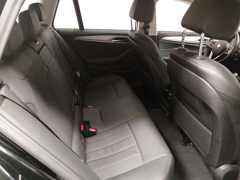 BMW 520d Touring automatik • ACC • AHK — 12