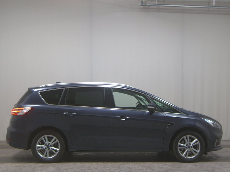Ford S-Max 2.0 EcoBlue Titanium • LED