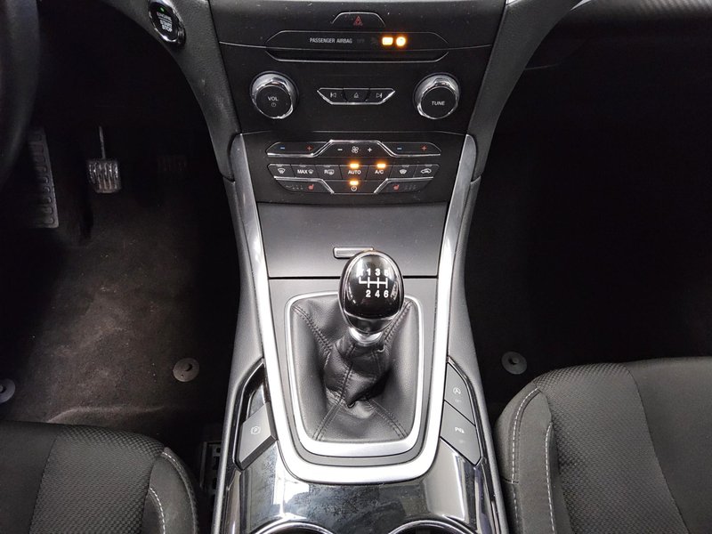 Ford S-Max 2.0 EcoBlue Titanium • LED — 6