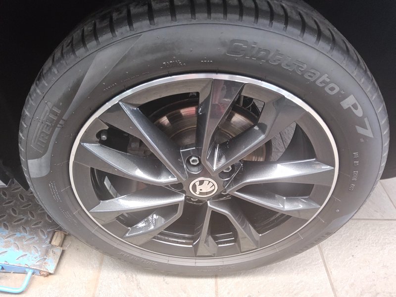 Škoda Karoq 2.0 TDI 4x4 SportLine automatik • LED • digitalni instrumenti — 11