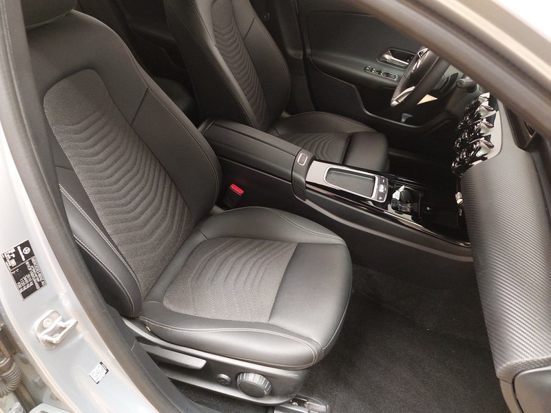 Mercedes-Benz A 180 d automatik • LED • digitalni instrumenti — 10