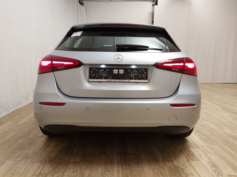 Mercedes-Benz A 180 d automatik • LED • digitalni instrumenti — 14