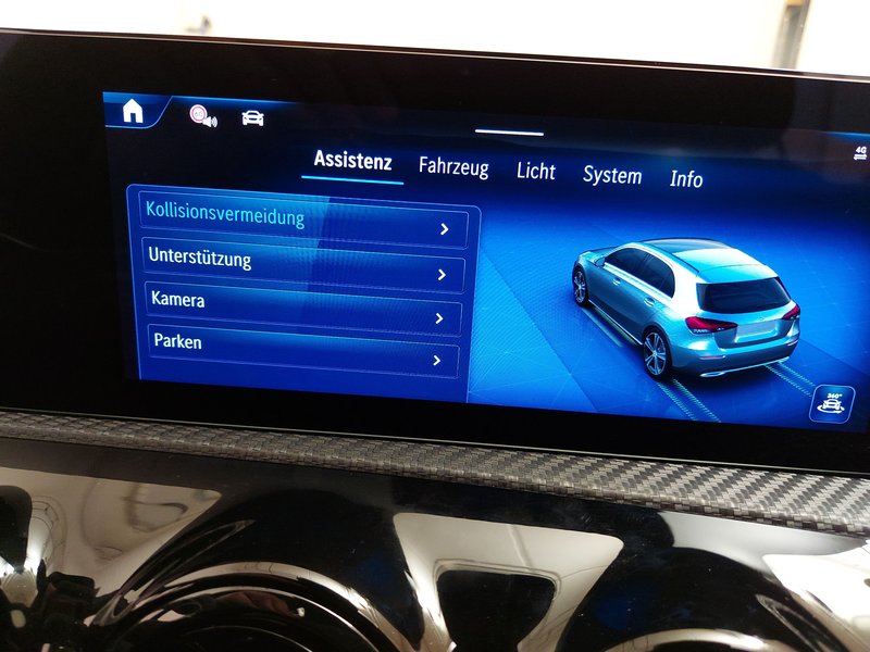 Mercedes-Benz A 180 d automatik • LED • digitalni instrumenti — 21