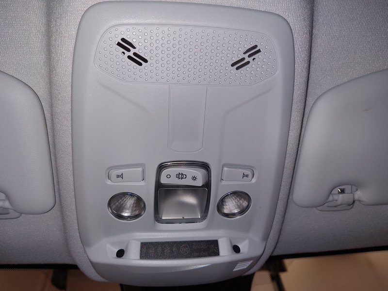 Peugeot 208 PureTech 75 Active Pack • LED — 13