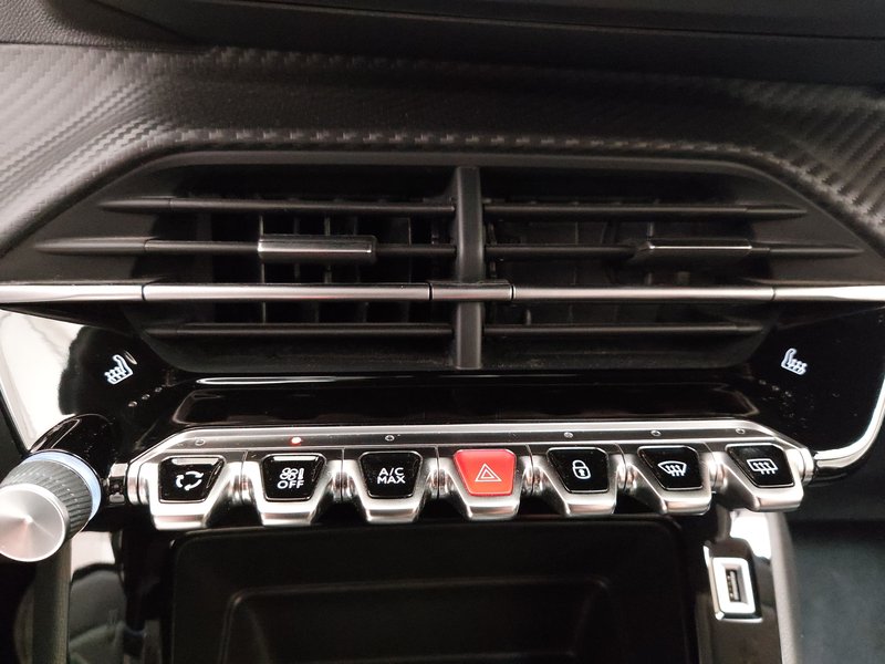 Peugeot 208 PureTech 75 Active Pack • LED — 15