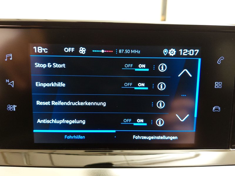 Peugeot 208 PureTech 75 Active Pack • LED — 19