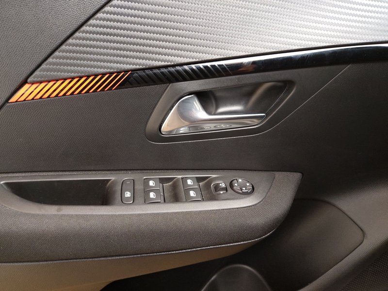 Peugeot 208 PureTech 75 Active Pack • LED — 5