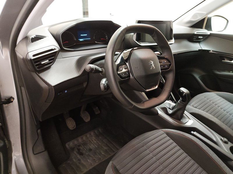 Peugeot 208 PureTech 75 Active Pack • LED — 6