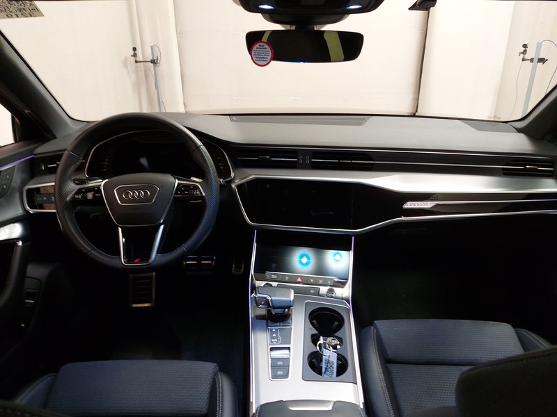 Audi A6 Avant 40 TDI quattro S line automatik • električna peta vrata • HUD — 19