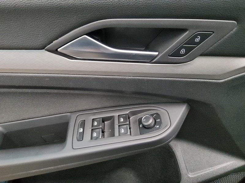 Volkswagen Golf 8 Variant 2.0 TDI automatik Life • ACC • Full LED — 10