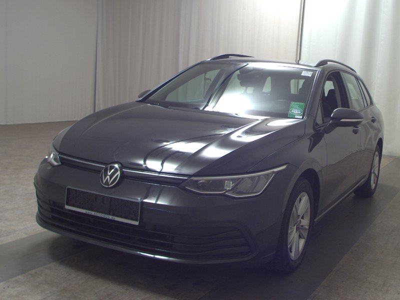 Volkswagen Golf 8 Variant 2.0 TDI automatik Life • ACC • Full LED — 2