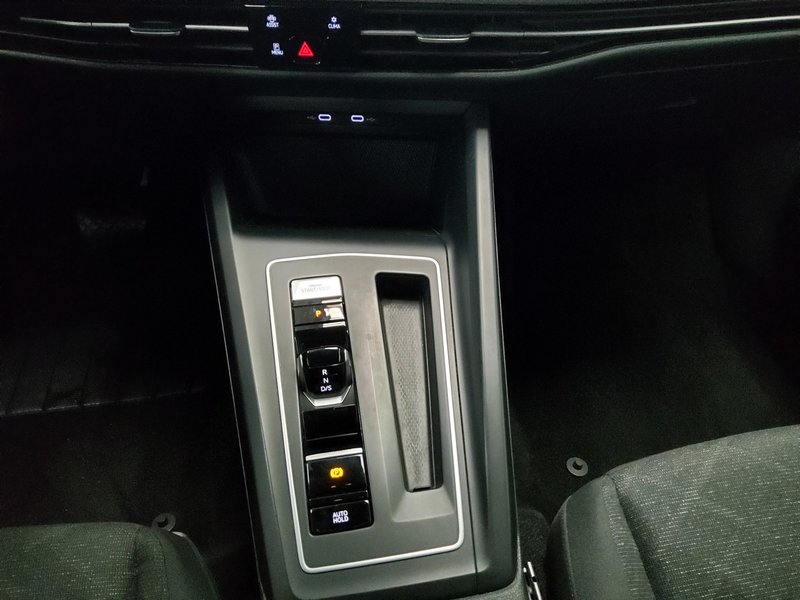 Volkswagen Golf 8 Variant 2.0 TDI automatik Life • ACC • Full LED — 6