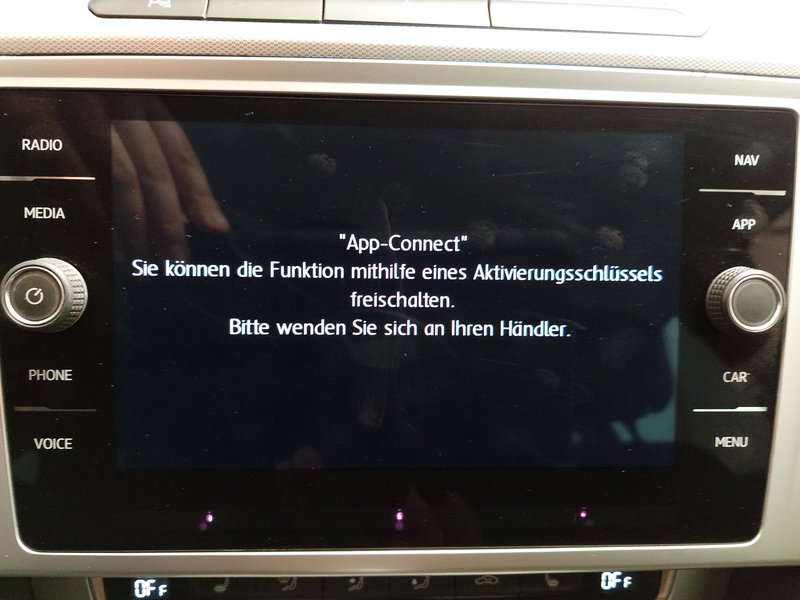 Volkswagen Passat 2.0 TDI Comfortline automatik • ACC • LED — 20