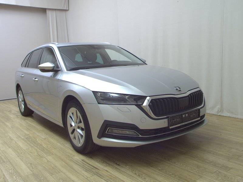 Škoda Octavia Combi 2.0 TDI Selection automatik • HUD • LED — 3