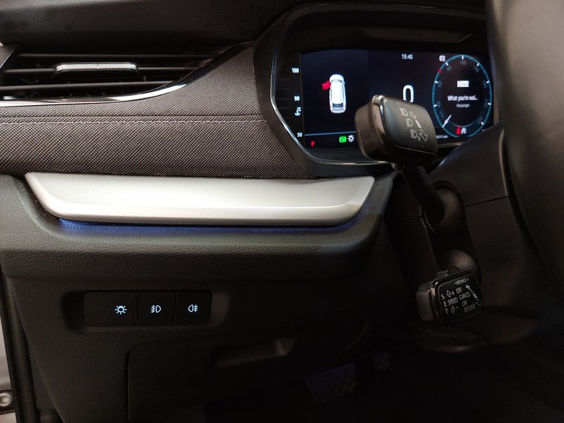 Škoda Octavia Combi 2.0 TDI Selection automatik • HUD • LED — 7