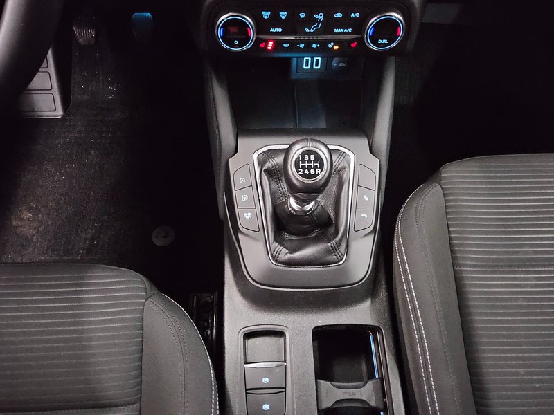 Ford Focus Turnier 1.0 EcoBoost Titanium • LED • navigacija — 6