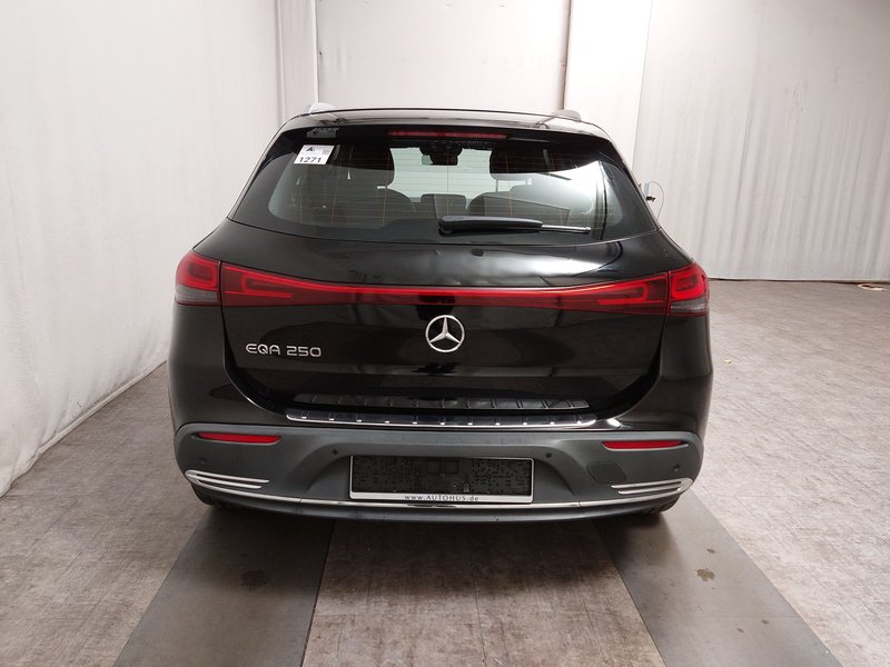 Mercedes-Benz EQA 250 Progressive • ACC • Full LED — 14