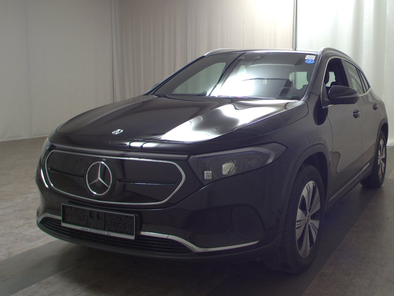 Mercedes-Benz EQA 250 Progressive • ACC • Full LED — 2